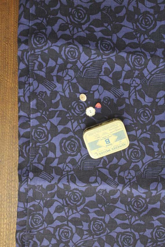 LINNETリネンプリント 薔薇と鳩 夜